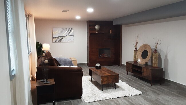 Foto del edificio - 14340 Ingleside Ave