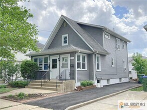 Building Photo - 120 Hillcrest Ave