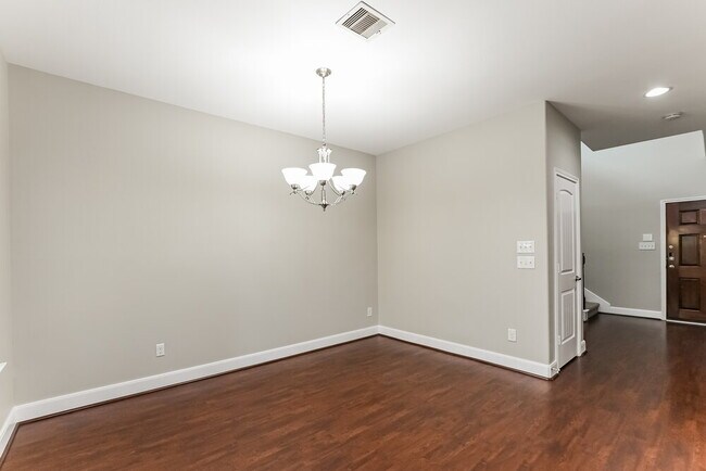 Foto del edificio - 2403 Lacyberry St