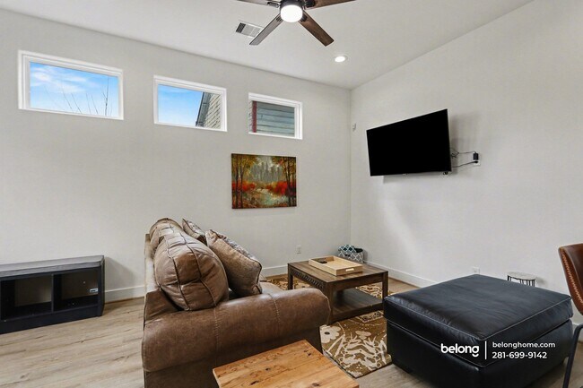 Foto del edificio - 203 Danna Ln