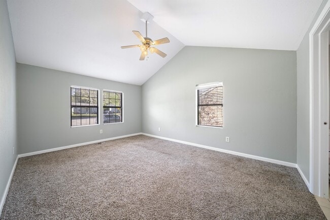 Building Photo - 1623 E 45th Pl