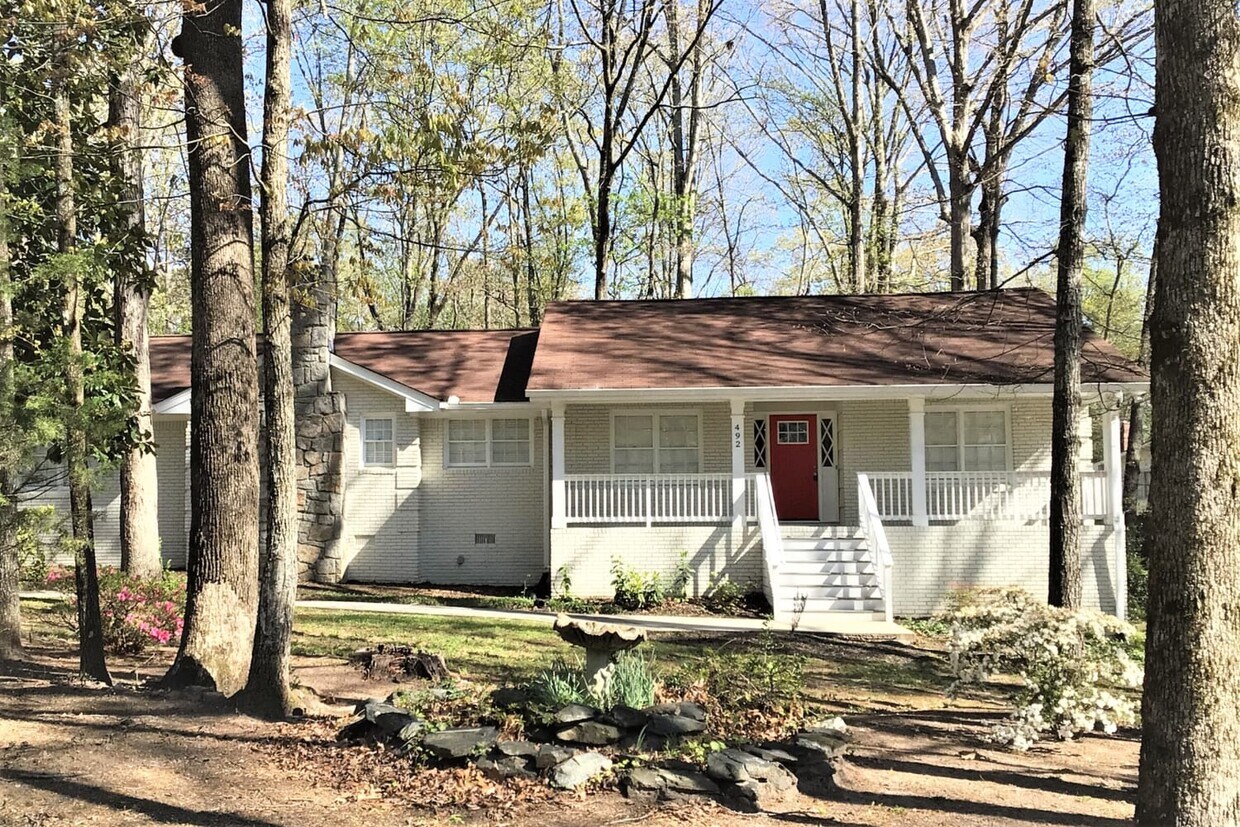 Foto principal - 492 Summit Ridge Dr