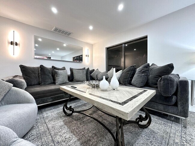 Foto del edificio - 5700 Saddlebrook Way