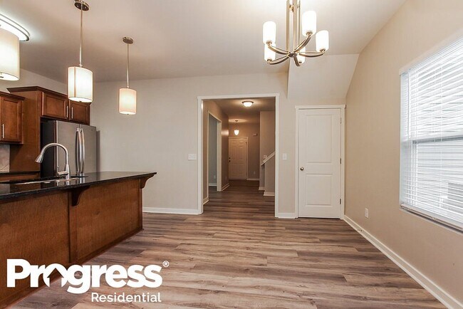 Building Photo - 1048 Joselynn Dr