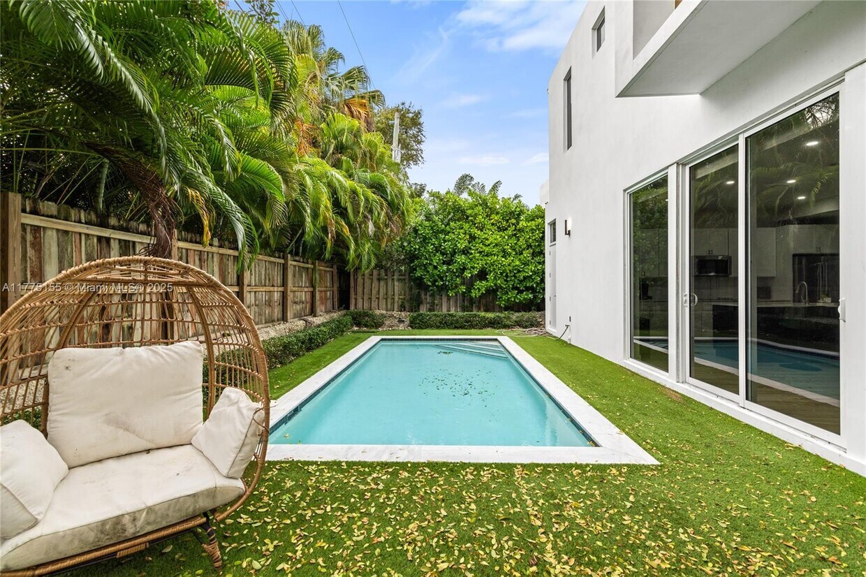 Foto principal - 1816 SW 23rd St