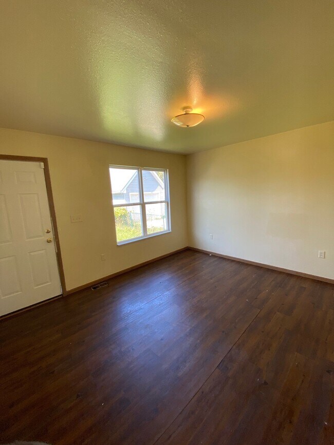 Foto del edificio - 3045 N Ontario St