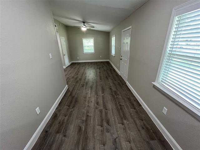 Building Photo - 1018 Grande Dr