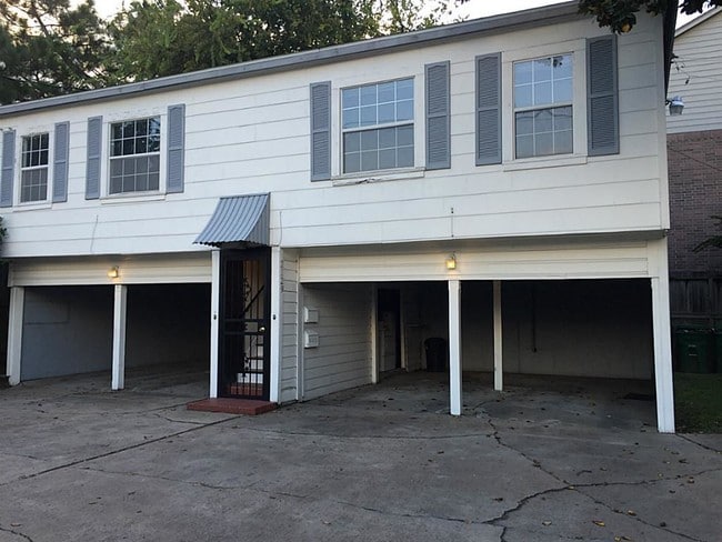 Building Photo - 2129 Kipling St