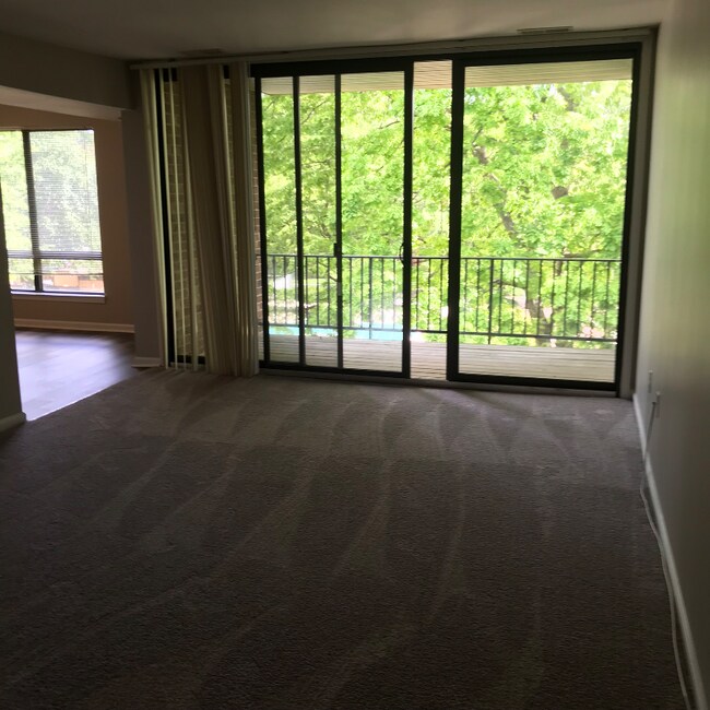 Foto del edificio - 8423 Greenbelt Rd