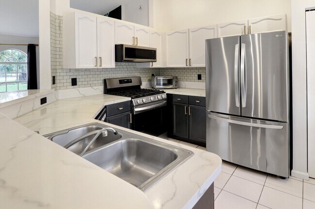 Foto del edificio - 16441 87th Ln N