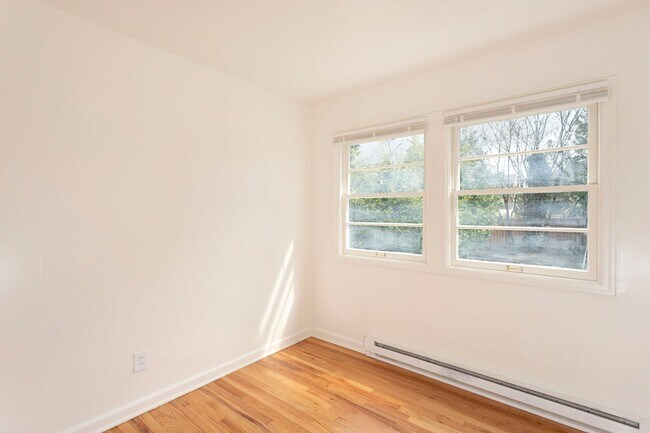 Foto del edificio - Charming 2 Bedroom Bungalow in North Portland