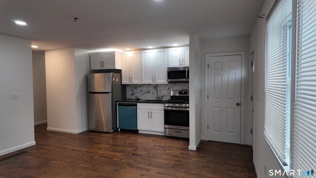 Foto del edificio - 1257 Howard Ave