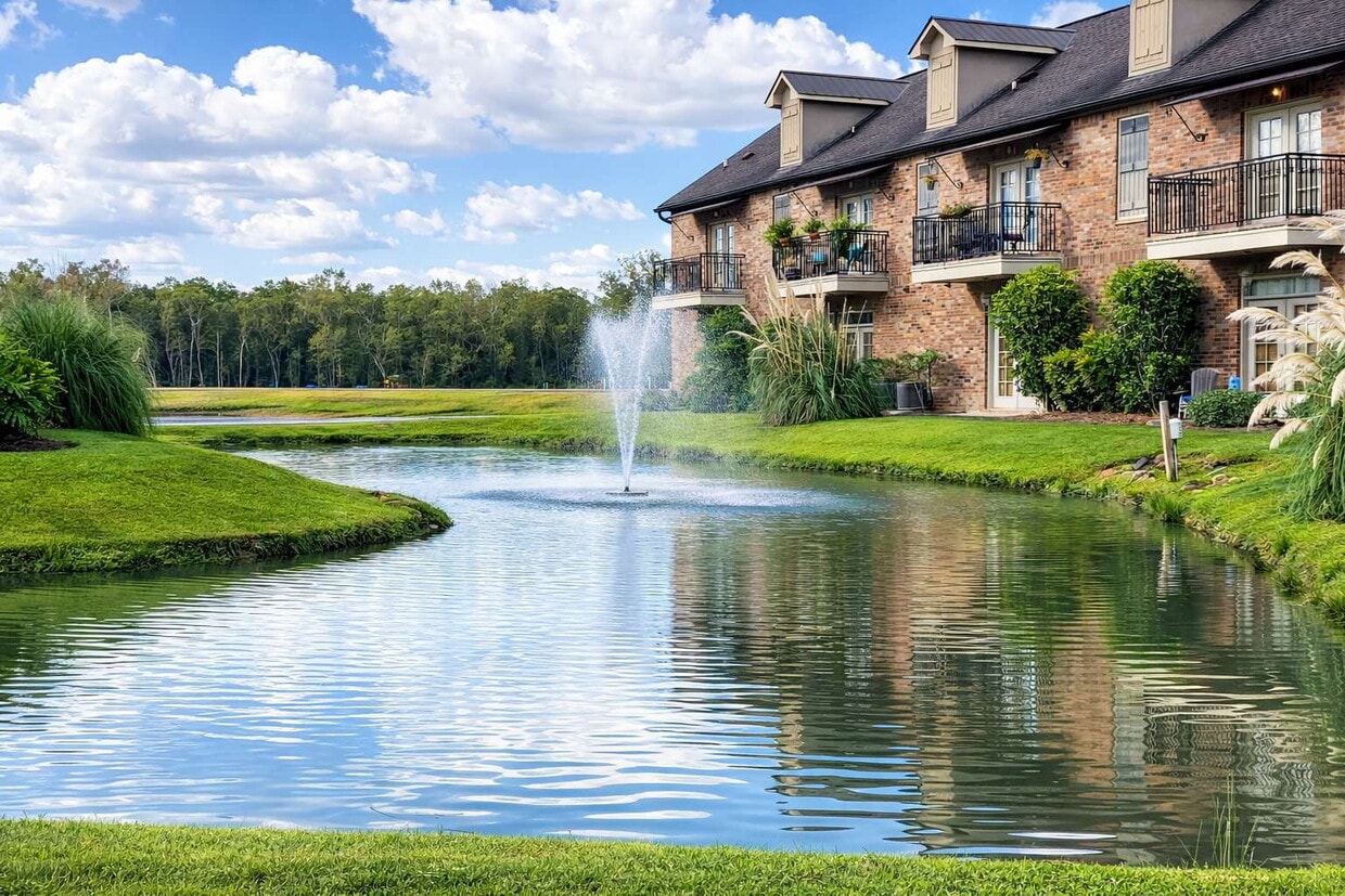 1BR/1BA Upstairs Condo for Lease in Gated Chatsworth Court! - 1BR/1BA Upstairs Condo for Lease in Gated Chatsworth Court!