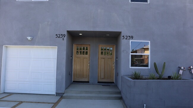 Building Photo - 5239 Auckland Ave