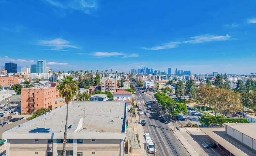 Foto principal - 3279 San Marino St