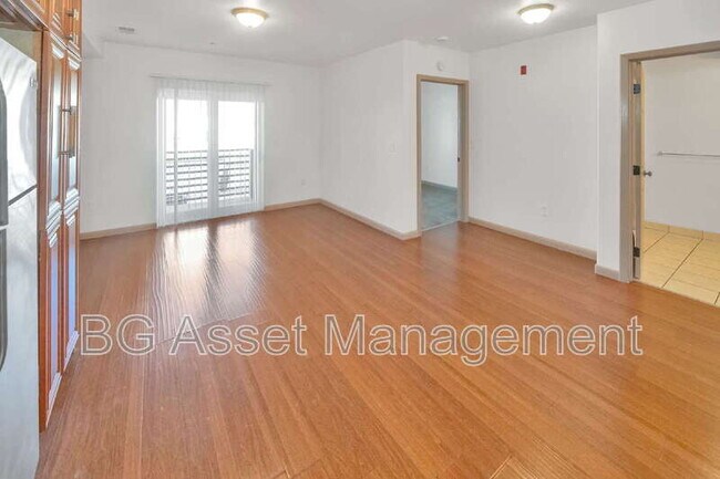 Foto del edificio - 1459 MacArthur Blvd