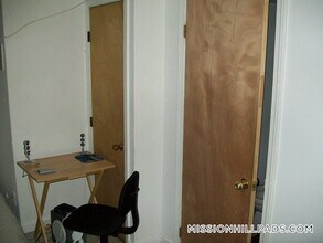 Building Photo - 28 S Huntington Ave