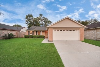 Building Photo - 2506 Lively Ln