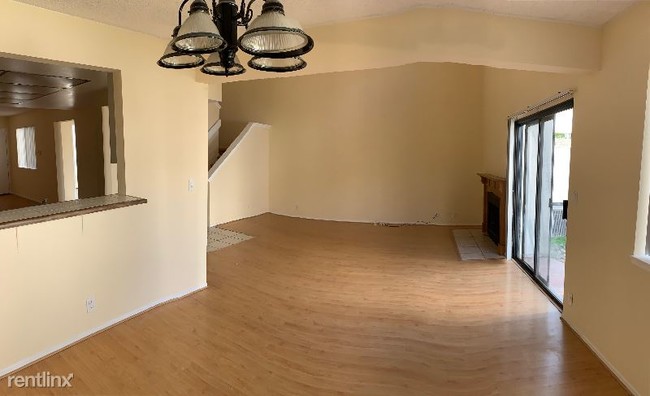 Building Photo - 2 br, 2.5 bath Townhome - 6559 Corte Cisco