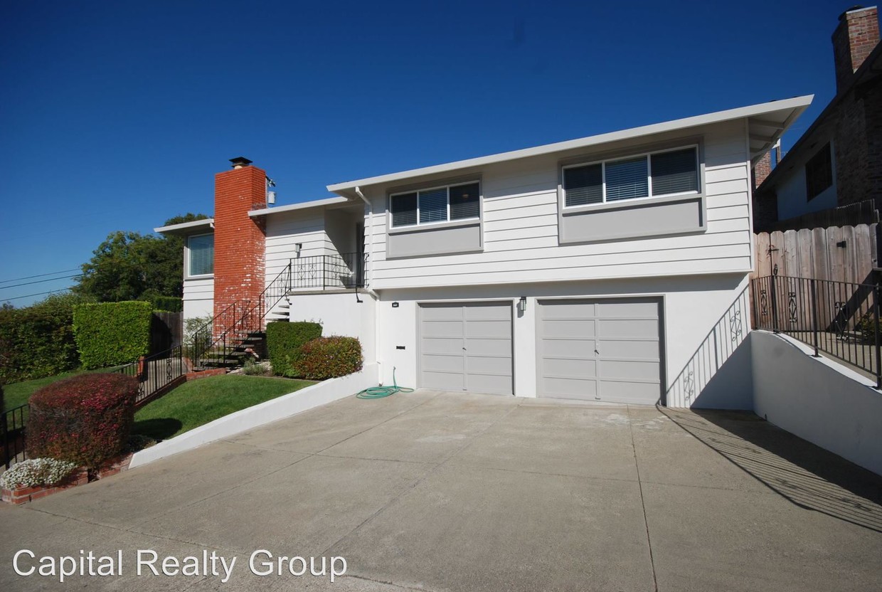 Foto principal - 3 br, 2 bath House - 697 Barneson Avenue