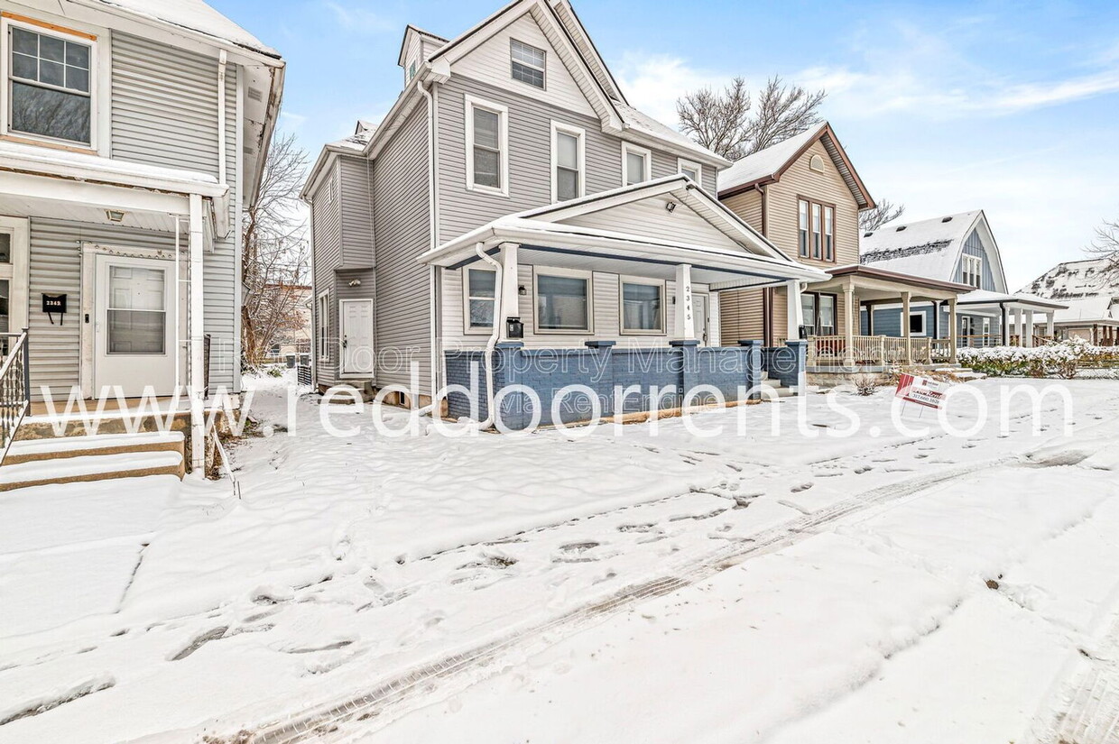 Photo - 2345 Kenwood Ave