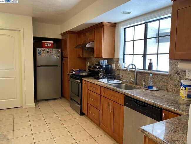 Foto del edificio - 5697 Abington Dr