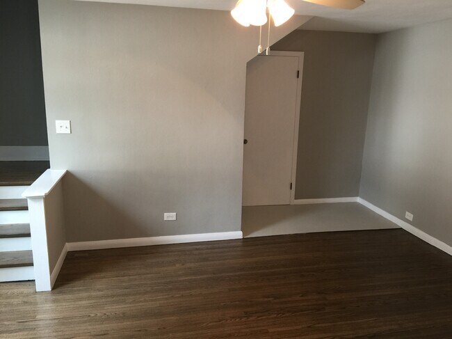 Family Room - 366 Walker Ave