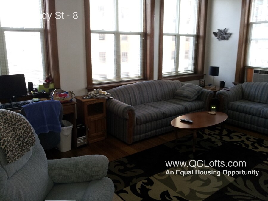 Foto principal - 318 Brady St