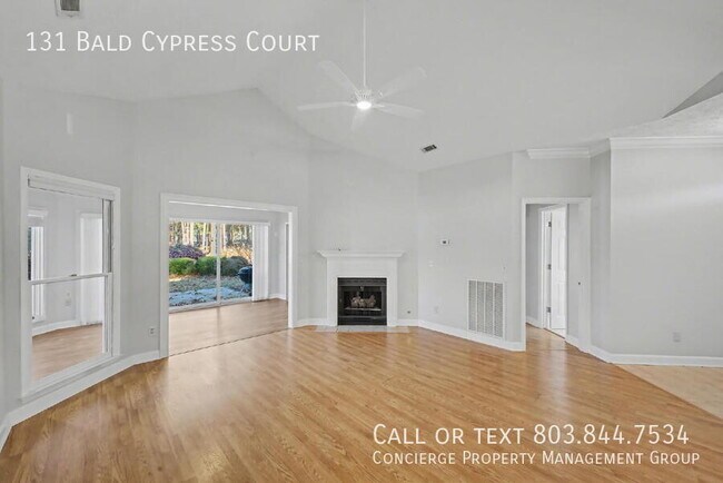 Foto del edificio - 131 Bald Cypress Ct