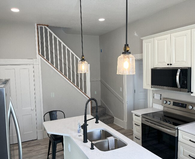 1008 9th Ave, Helena, MT 59601 Townhome Rentals in Helena MT