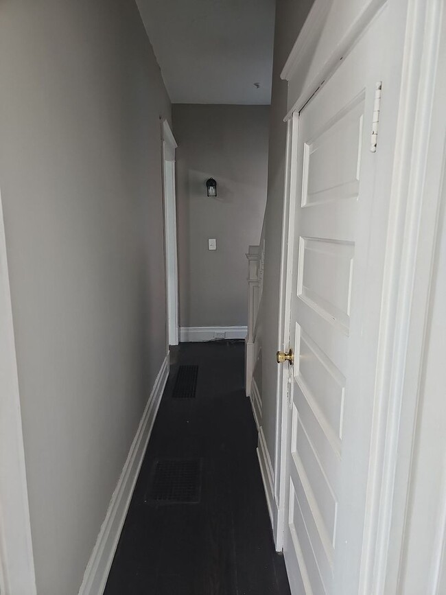 Building Photo - 774 Wells St 4BR/1.5BA (Cincinnati)