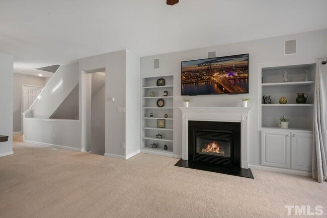 Building Photo - 104 Madison Square Ln