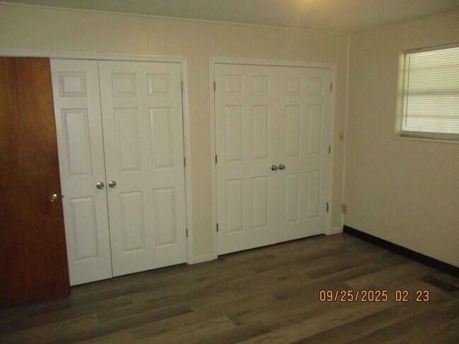 Foto del edificio - 1516 N Davis St