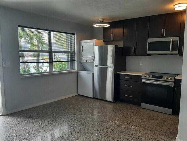 Foto del edificio - 301 NE 23rd St