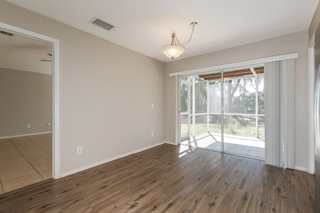 Building Photo - 8733 Morrison Oaks Ct