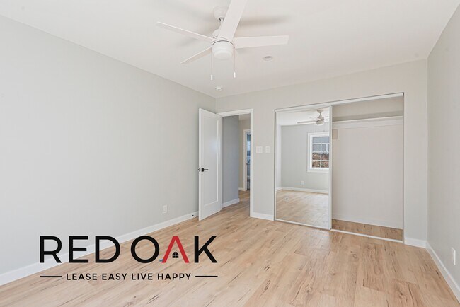 Foto del edificio - Cheerful, Newly Renovated Two Bedroom with...