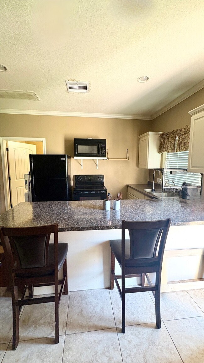 Building Photo - 2433 Duncan Dr