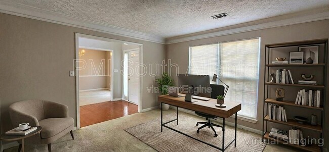 Foto del edificio - 2330 Burdett Ridge Dr