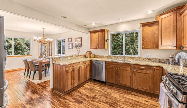 Building Photo - 14 Rose Ridge Loop