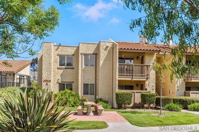 Building Photo - 2910 Alta View Dr