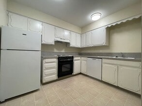 Building Photo - 1424 NE 69th Ave