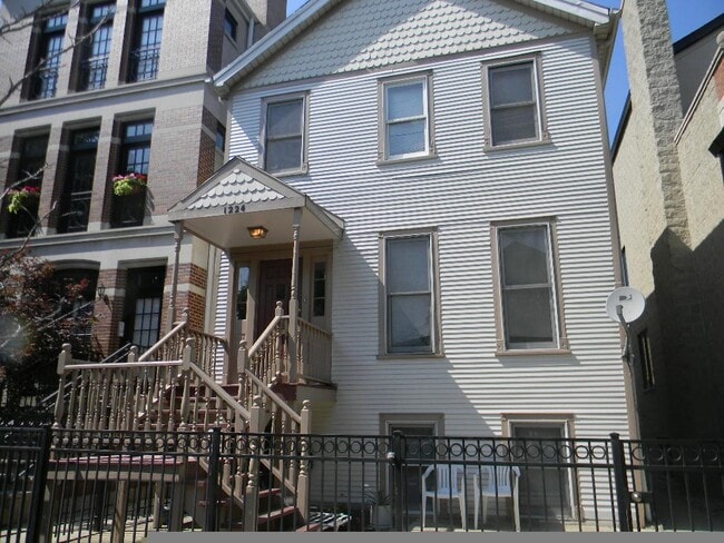 Building Photo - 1224 W Melrose St