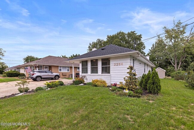 Building Photo - 2264 Hovsons Blvd