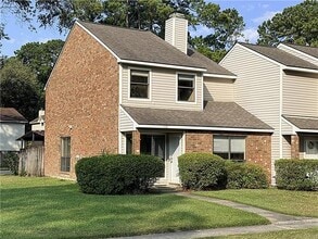 Building Photo - 108 Pineridge St W