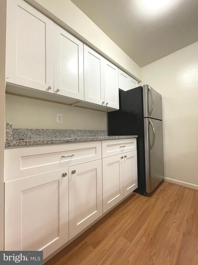 Foto del edificio - 1605 Carriage House Terrace