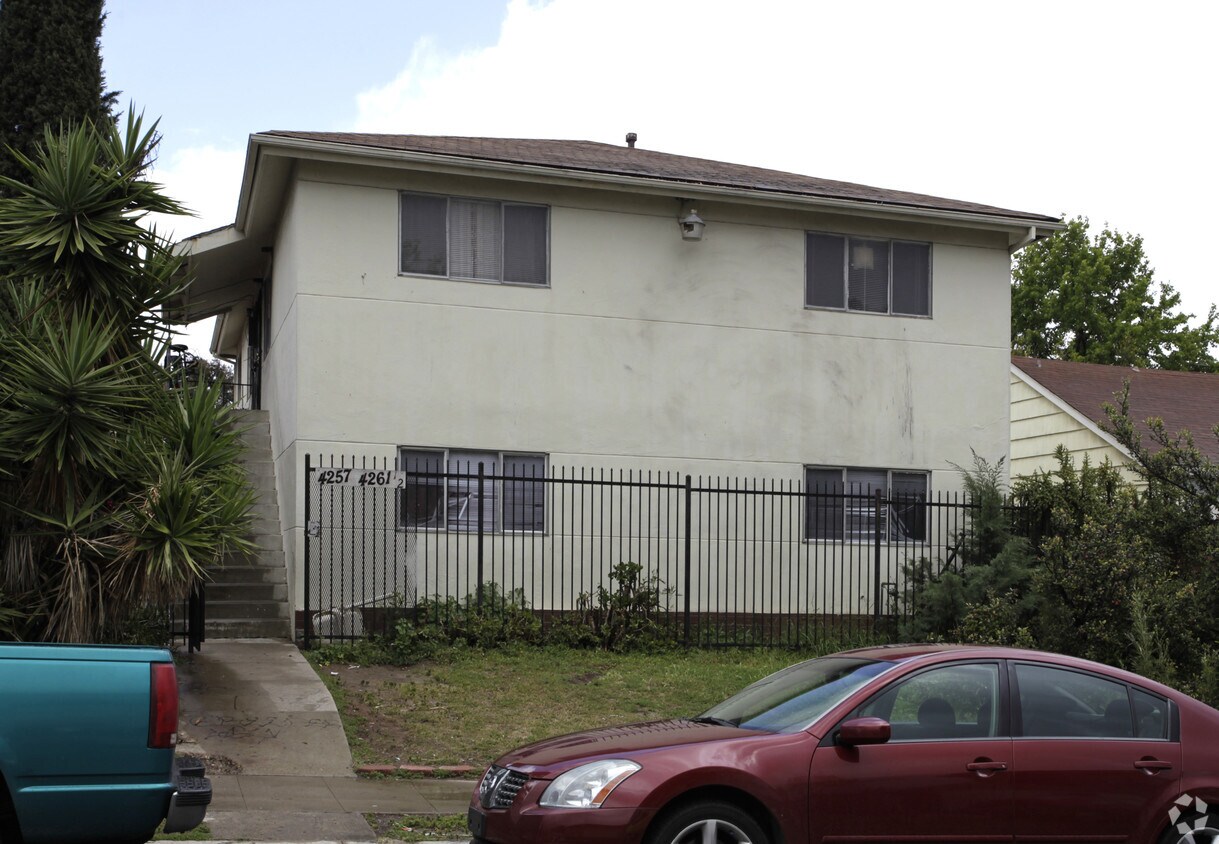 Building Photo - 4257-4261 Estrella Ave