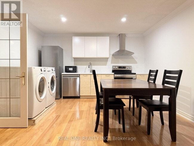 Building Photo - 1759 Sherwood Forrest Cir