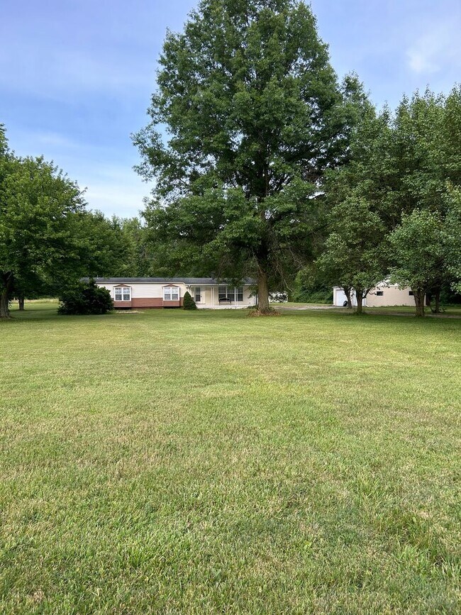 Building Photo - Beautifully Updated 3 Bedroom Modular Home...