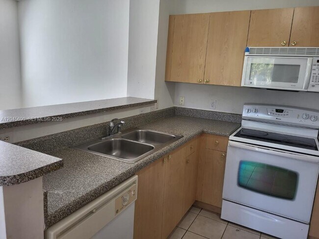 Foto del edificio - 8070 N Nob Hill Rd