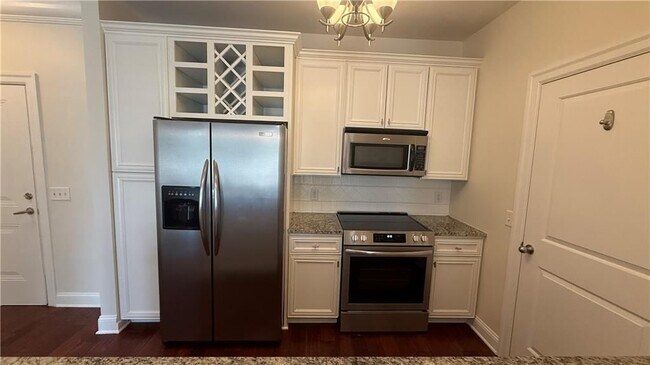 Foto del edificio - 901 Abernathy Rd NE